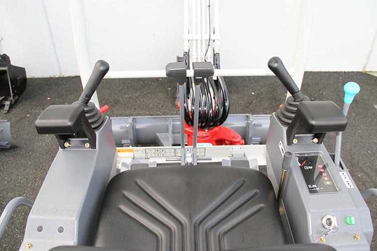 Gravemaskin belter diesel 1,1-2,0 tonn Gravemaskin belter diesel 1,1-2,0 tonn