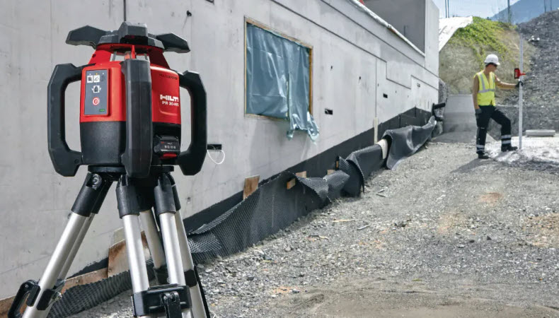 Plan og vertikallaser nøyaktighet > 3 mm ved 50 m