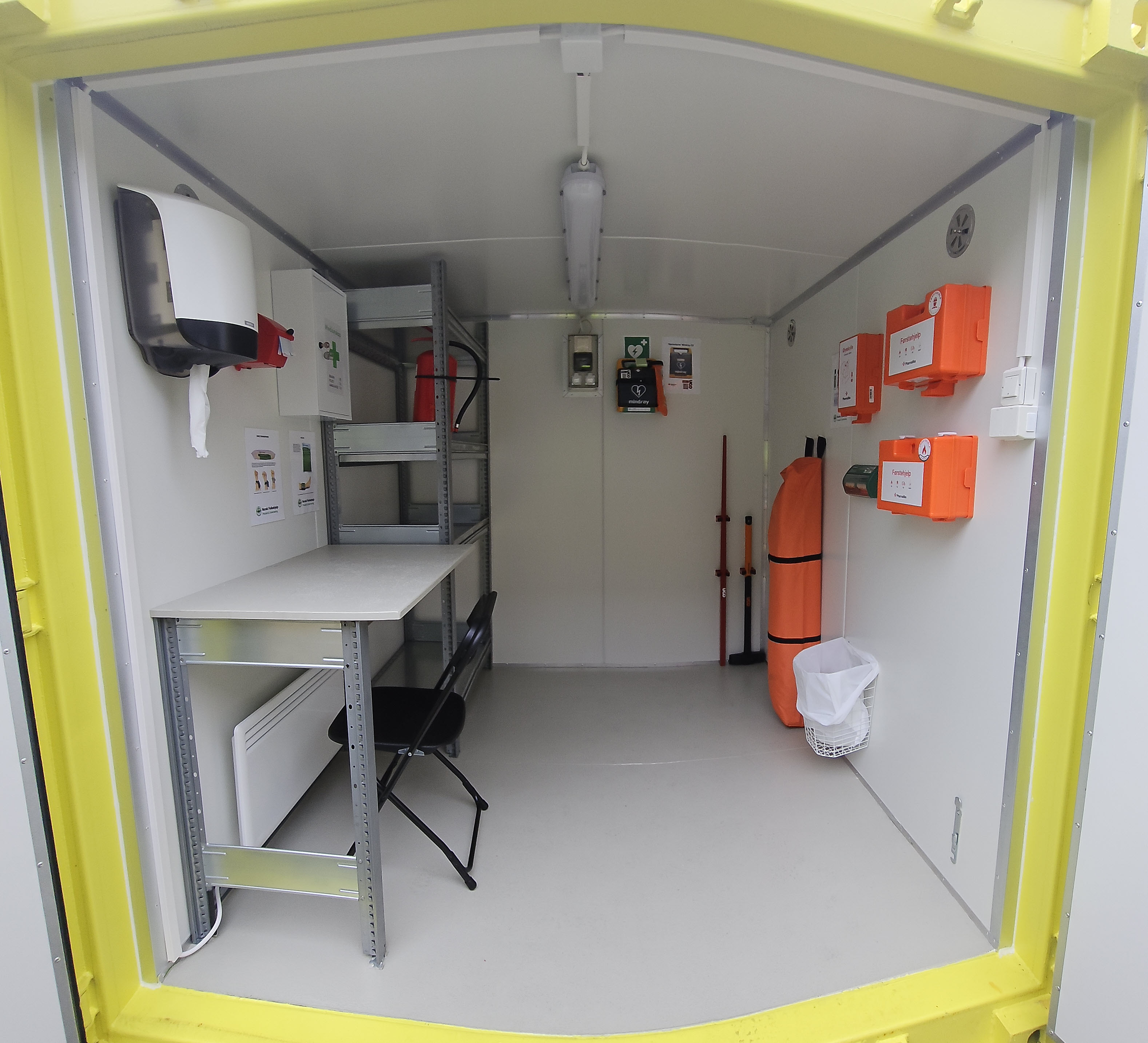 HMS Container 8'